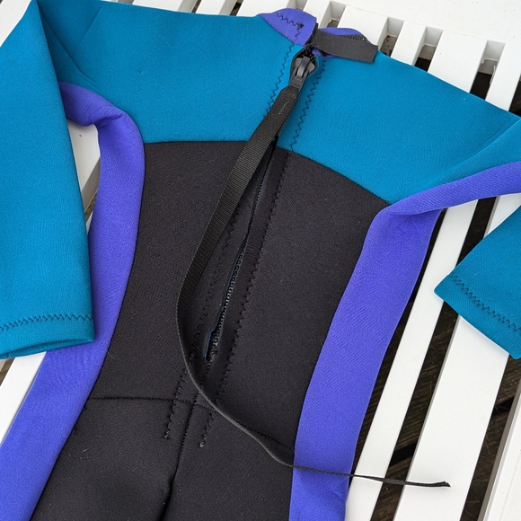 Kids Body Guard Back zip wetsuit Sz SM Please Check Measurements! - Picture 3 of 4